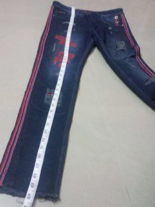 Distressed Graphic Jeans