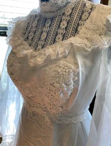 Lace Vintage Wedding Dress/ Gown