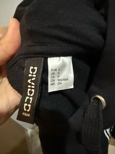 H&amp;m Black Printed Hoodie