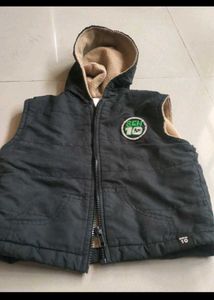 Ben 10 Kids' Black Sleeveless Jacket