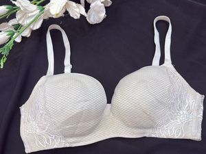 new stylish bra non paded