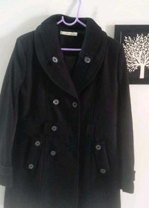 Women woollen long coat . [UNUSED]