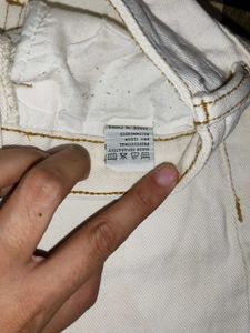 New Jeans Off-white