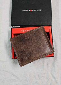 Tommy Hilfiger Leather Wallet with Box