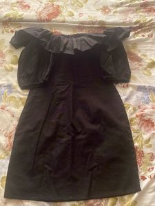 Chic Black Off-Shoulder Dress