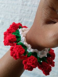 Rose bloom crochet Scrunchie 🌹