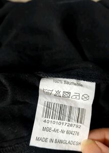 Donnay Men Black Cotton long neck Tshirt