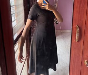 Elegant Black Midi Dress