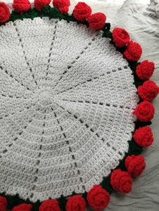 Viral Crocheted Rose Blanket