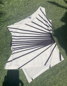 NEWME white top, small