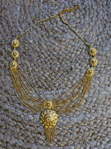 Golden Glittering Jewellery