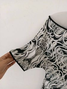 ONE OFF SHOULDER DRESS