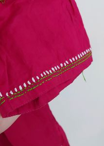Hand Embroidered Chikan Kurti