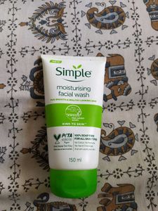 Simple Moisturizing Face Wash
