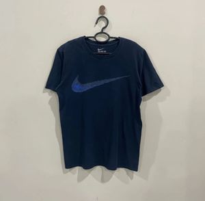 *Steal Deal* Nike Big Swoosh Tshirt
