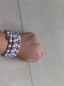 White And Black Pearl Bracelet