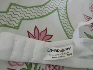 WHITE LA-BRARY FAB-BEE-C Bra