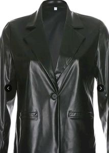 URBANIC Vintage Black Leather Blazer🧥
