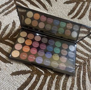 Revolution Ultra Eyeshadow Palette