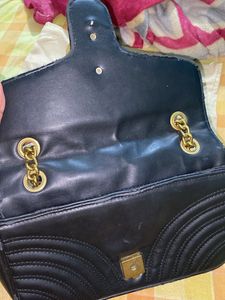 Gucci - Black Marmont Sling Bag