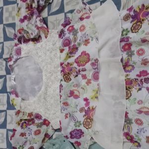 Ladies Tops/Skirt