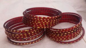 maroon glass bangle