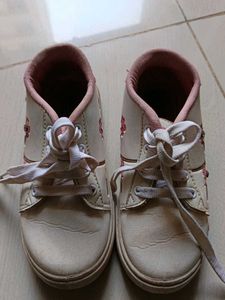 Toddler Girl's Shoes with Flowers