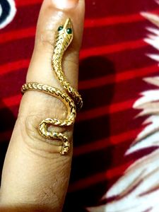 Green Eyes Snake Ring