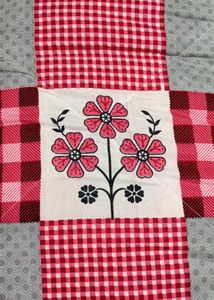 Beautiful Red Grey&#39; AC&#39; Comforter❤️🩶