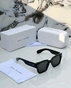 MARC JACOBS**UNISEX MODEL* PREMIUM SUNGLASSES