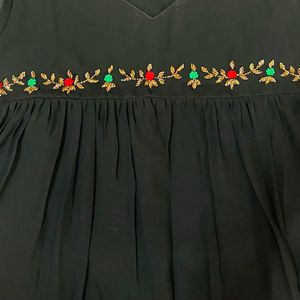Elegant Black Dress - 40 Size