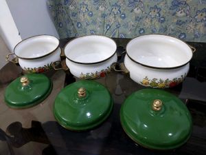 Vintage Enamelware Pot Set