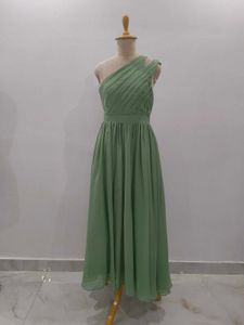 Elegant One-Shoulder Dress
