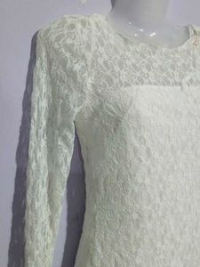 BEAUTIFUL WHITE LACE DRESS