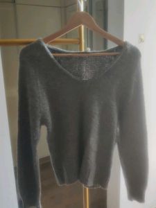Cozy Gray Knit V-Neck Sweater