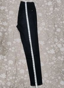 Black Pull-On Jeggings