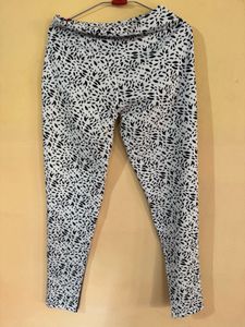 Patterned Active Leggings