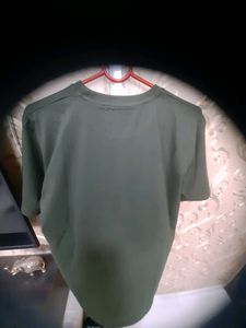 Calvin Klein Tshirt Size 40