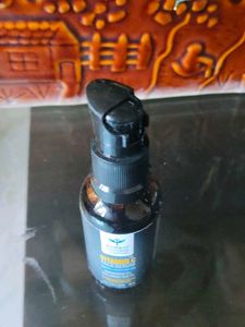 Vitamin C Faceserum 4 Brightens &amp;Reduces Darkspots