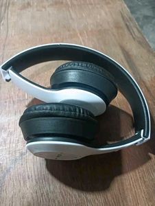 P47 Wireless Bluetooth Headphones - New