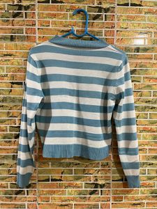 white and blue strips top