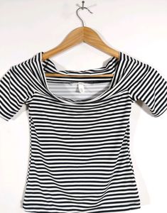 Black &amp; White Strips Casual Top (Women)