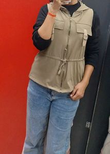 Hooded Sleeveless Vest