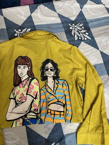 Fix Price !  Graphic Print Crop Top