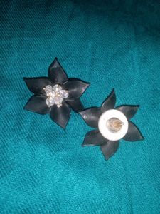 Balck Leaf Earrings