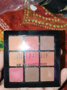 Swiss Beauty Ultimate Eyeshadow Palette