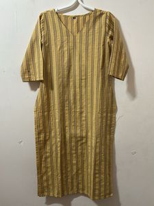 Yellow Straight Thread Strips Kurtha