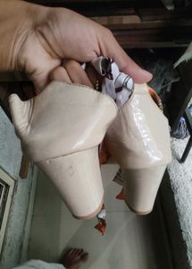 Sale! Chic Beige Sandals