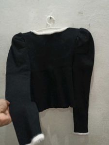 Chic Black &amp; White Top