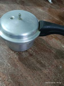 Prestige Deluxe 3 liter Pressure Cooker